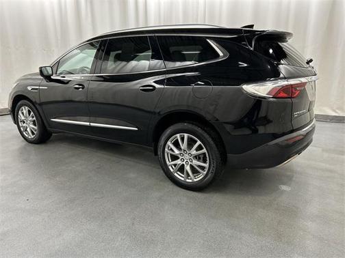 2023 Buick Enclave Essence AWD