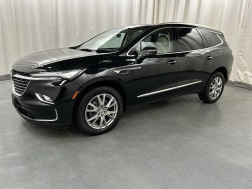 2023 Buick Enclave Essence AWD