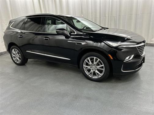 2023 Buick Enclave Essence AWD