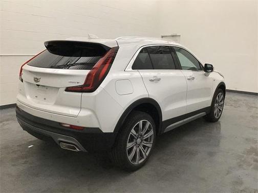 2021 Cadillac XT4 Premium Luxury