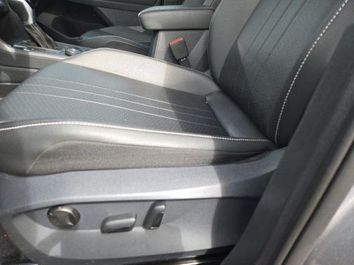 2024 Volkswagen Tiguan 2.0T SE 4MOTION