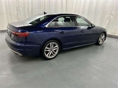 2022 Audi A4 45 S line Premium Plus