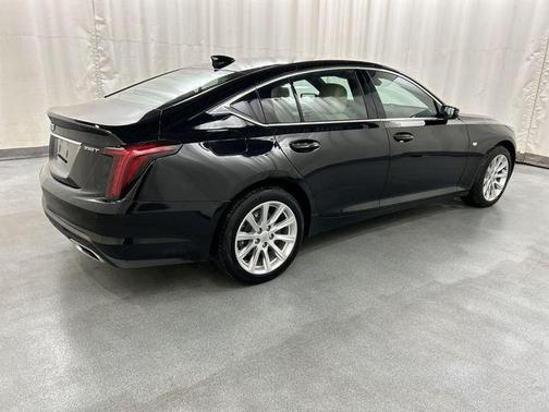 2022 Cadillac CT5 Luxury