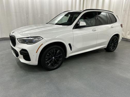 2022 BMW X5 M50i