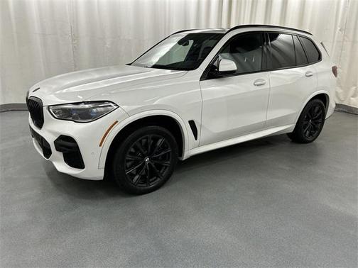 2022 BMW X5 M50i