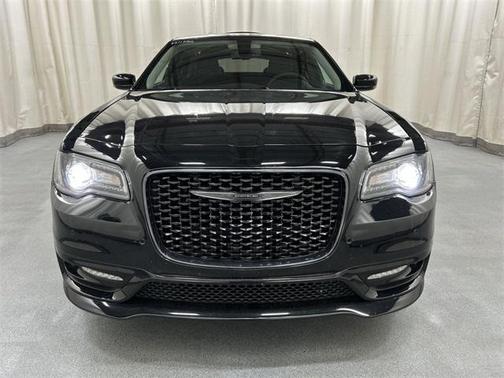 2023 Chrysler 300 Touring
