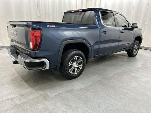 Pacific Blue Metallic 2019 GMC Sierra 1500 SLE