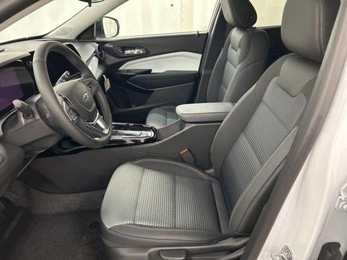 Summit White 2026 Chevrolet Trax LT