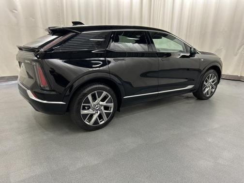 2025 Cadillac OPTIQ Luxury 2 AWD