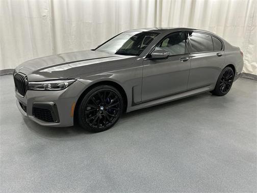 2022 BMW 750 i xDrive
