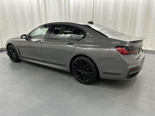 2022 BMW 750 i xDrive