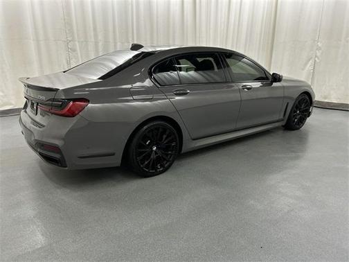 2022 BMW 750 i xDrive