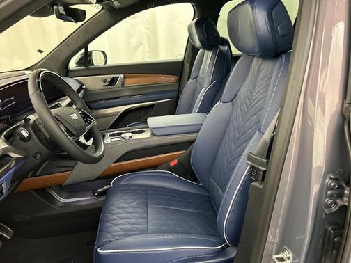 2026 Cadillac VISTIQ Premium Luxury