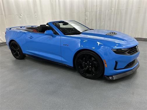2022 Chevrolet Camaro RWD Convertible LT1