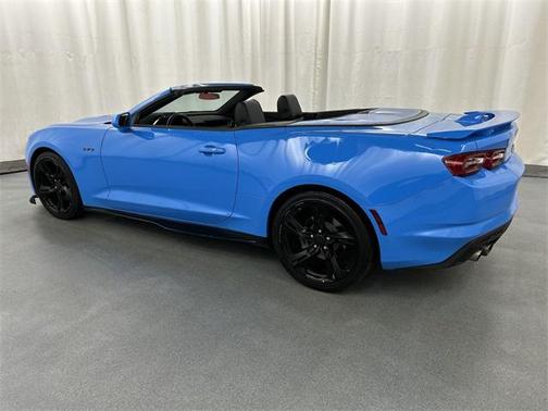 2022 Chevrolet Camaro RWD Convertible LT1
