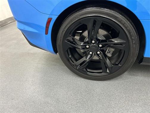 2022 Chevrolet Camaro RWD Convertible LT1