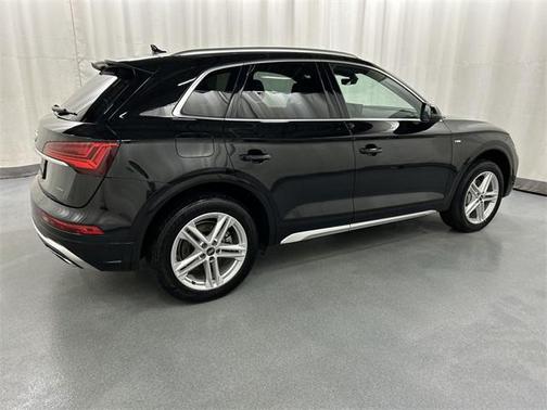 2022 Audi Q5 e 55 S line Premium Plus
