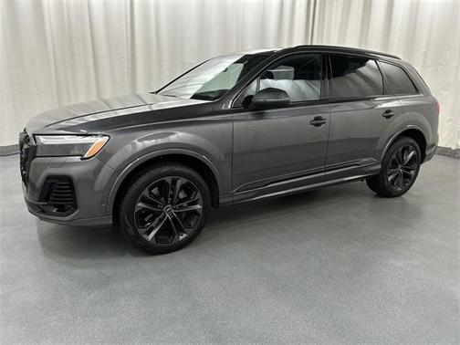 2025 Audi Q7 55 Premium Plus