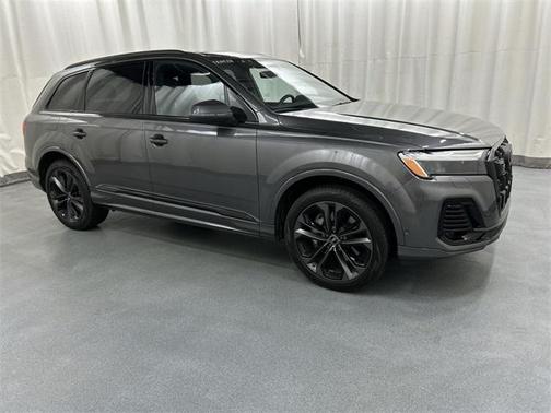 2025 Audi Q7 55 Premium Plus