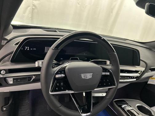 2025 Cadillac LYRIQ Luxury w/1SD
