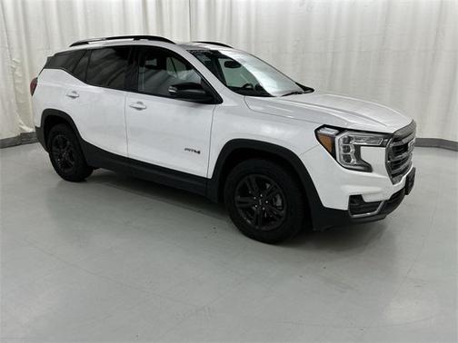 2023 GMC Terrain AWD AT4