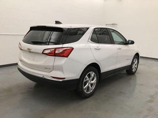 Iridescent Pearl Tricoat 2021 Chevrolet Equinox 1LT