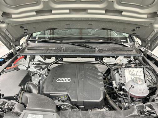 Chronos Gray Metallic 2024 Audi Q5 45 S line Premium Plus