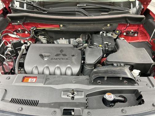 Rally Red Metallic 2019 Mitsubishi Outlander SE