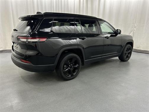 2022 Jeep Grand Cherokee L Altitude