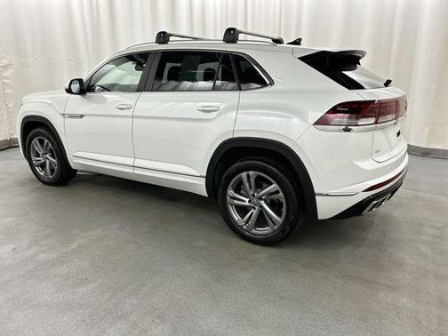 Opal White Pearl 2024 Volkswagen Atlas Cross Sport 2.0T SEL