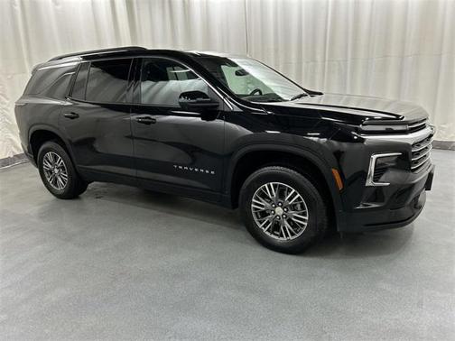 2024 Chevrolet Traverse LT