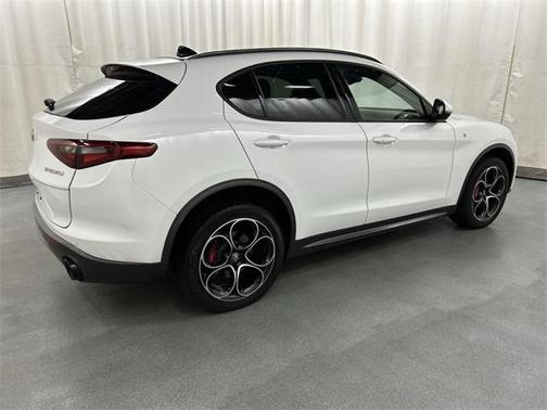 2022 Alfa Romeo Stelvio Ti