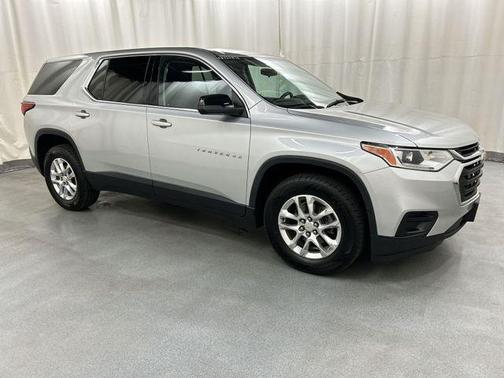 Silver Ice Metallic 2021 Chevrolet Traverse LS