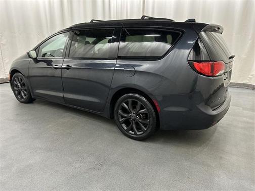 2019 Chrysler Pacifica Touring-L Plus