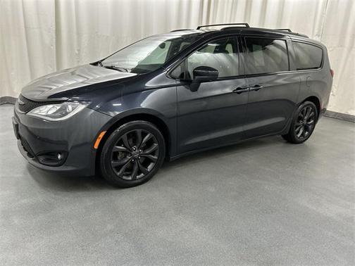 2019 Chrysler Pacifica Touring-L Plus
