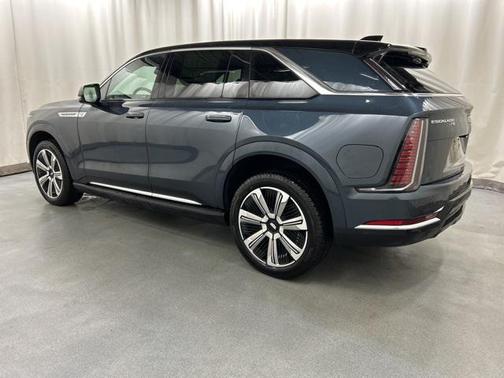 2025 Cadillac Escalade IQ Luxury 2