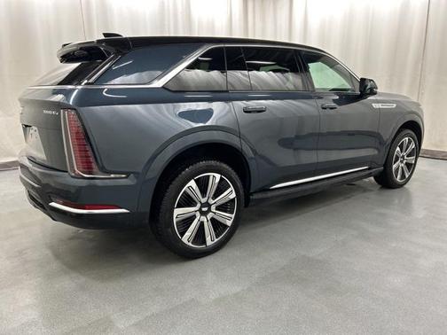 2025 Cadillac Escalade IQ Luxury 2