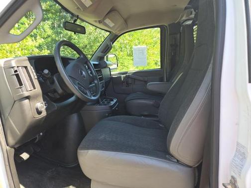 2023 GMC Savana 2500 Work Van