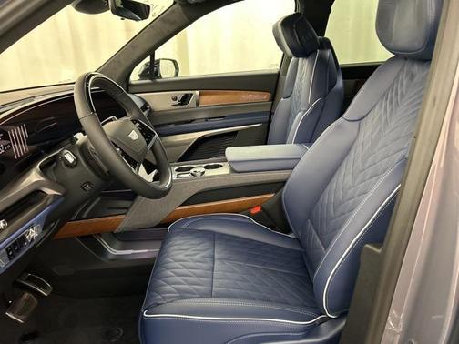 2026 Cadillac VISTIQ Premium Luxury