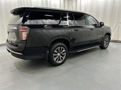 2022 Chevrolet Suburban LT