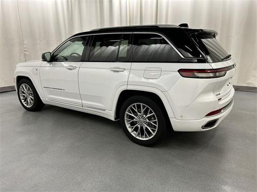 2023 Jeep Grand Cherokee 4xe Summit