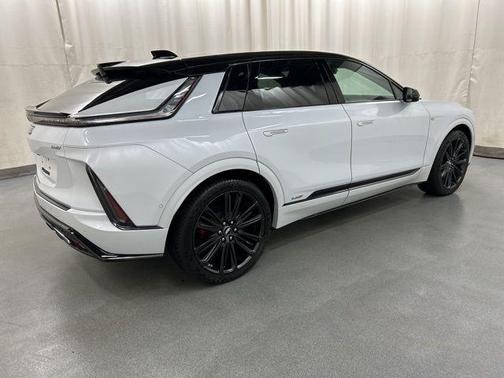 2026 Cadillac LYRIQ V