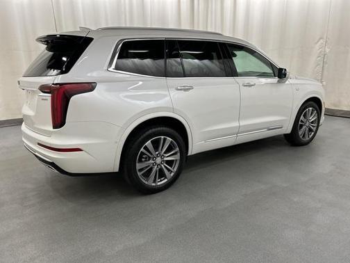 2025 Cadillac XT6 Premium Luxury AWD