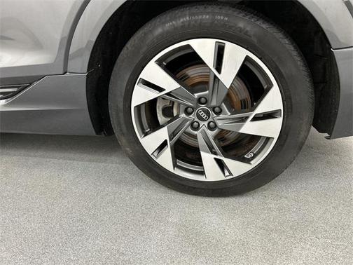 2022 Audi e-tron Sportback S line Premium