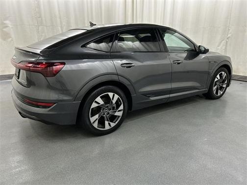 2022 Audi e-tron Sportback S line Premium