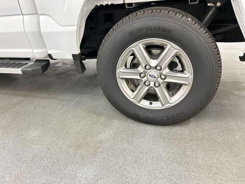Star White Metallic Tri-Coat 2024 Ford F-150 XLT