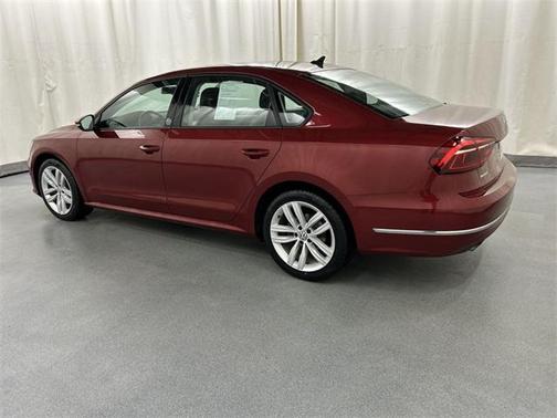2019 Volkswagen Passat 2.0T Wolfsburg Edition