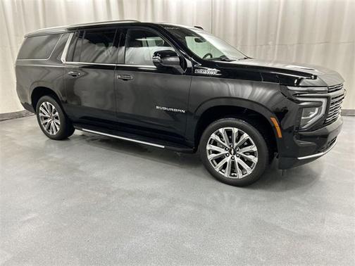 2025 Chevrolet Suburban 4WD High Country