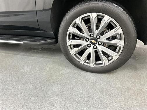 2025 Chevrolet Suburban 4WD High Country