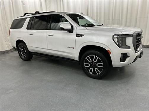 2023 GMC Yukon XL 4WD AT4